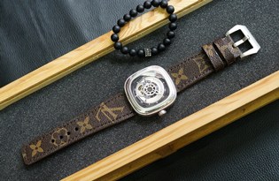 Handmade Louis Vuitton Strap Apple Watch | Blackforest-Atelier